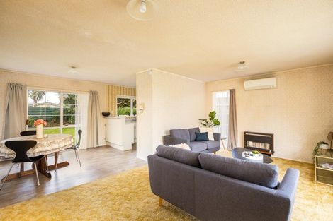 Photo of property in 42 Branch Road, Highlands Park, New Plymouth, 4312