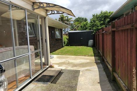 Photo of property in 1/77 Tiraumea Drive, Pakuranga, Auckland, 2010