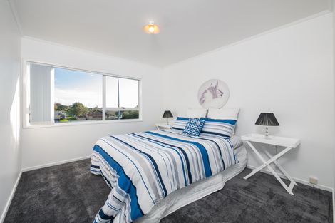 Photo of property in 336 Roscommon Road, Clendon Park, Auckland, 2103