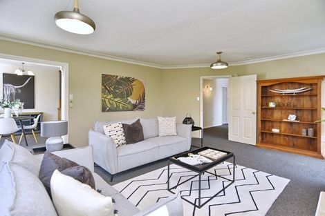 Photo of property in 5 Hannah Place, Redwood, Christchurch, 8051