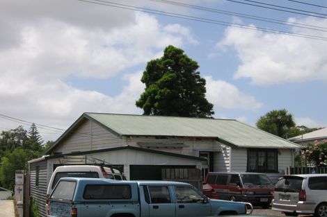 Photo of property in 168 Blockhouse Bay Road, Avondale, Auckland, 0600