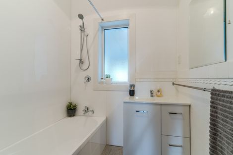 Photo of property in 1 Glenross Street, Glenross, Dunedin, 9011