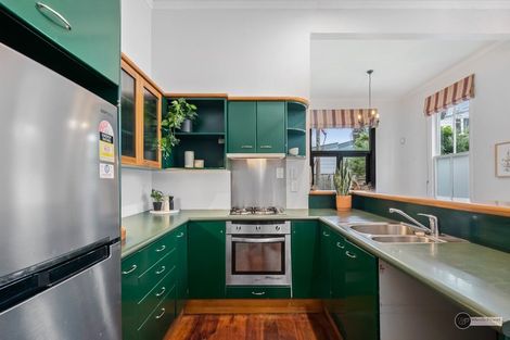 Photo of property in 18 Thompson Street, Mount Cook, Wellington, 6011