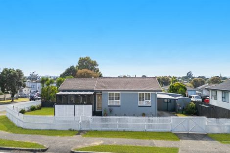 Photo of property in 2/86 Palmers Road, Clendon Park, Auckland, 2103