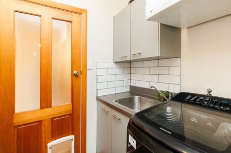 Photo of property in 38 Liverpool Street, Takaro, Palmerston North, 4412