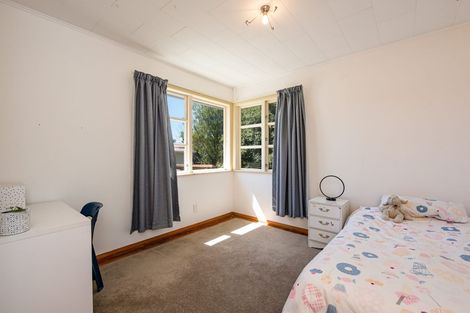 Photo of property in 18 Coates Street, Tawa, Wellington, 5028
