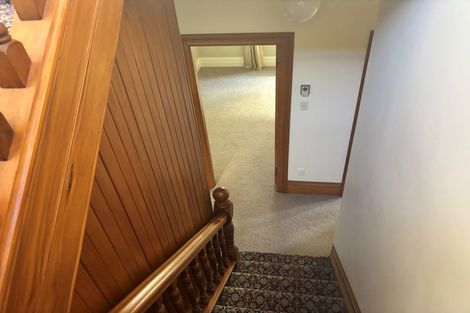 Photo of property in 12 Fairview Crescent, Kelburn, Wellington, 6012