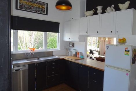 Photo of property in 2 Leicester Street, Picton, 7220