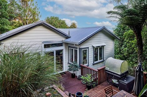 Photo of property in 98 Motuhara Road, Plimmerton, Porirua, 5026