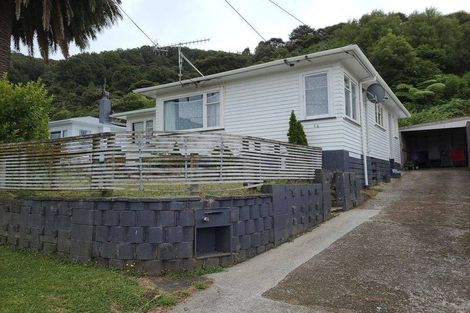 Photo of property in 16 Puriri Street, Wainuiomata, Lower Hutt, 5014