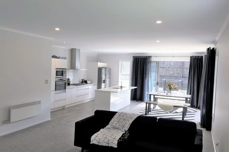 Photo of property in 2 Huarahi Pai Road, Huapai, Kumeu, 0810