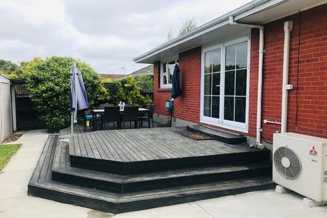 Photo of property in 268 Main North Road, Redwood, Christchurch, 8051