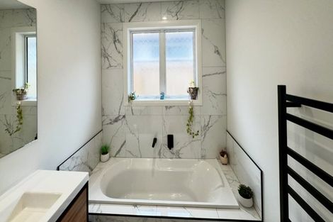 Photo of property in 50 Freedom Drive, Kelvin Grove, Palmerston North, 4414