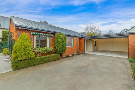 Photo of property in 5 Stroud Lane, Papanui, Christchurch, 8053