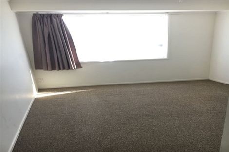 Photo of property in 28 Rena Place, West Harbour, Auckland, 0618