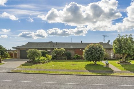 Photo of property in 1 Pandora Place, Welcome Bay, Tauranga, 3112