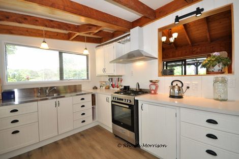 Photo of property in 43 Pahi Road, Paparoa, 0571