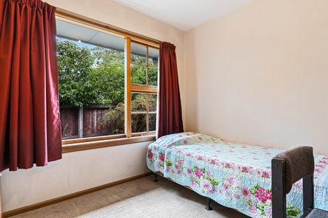 Photo of property in 7 Mirfield Place, Russley, Christchurch, 8042