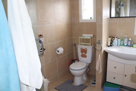 Photo of property in 1/44 College Road, Northcote, Auckland, 0627