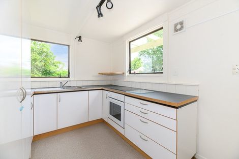 Photo of property in 2/30 Glen Vista Place, Bayview, Auckland, 0629