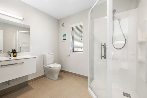 Photo of property in 74 Moncks Spur Road, Redcliffs, Christchurch, 8081