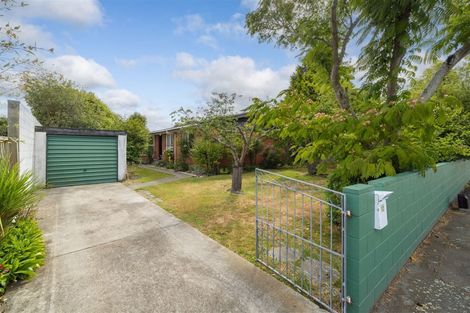 Photo of property in 12 Denniston Crescent, Redwood, Christchurch, 8051