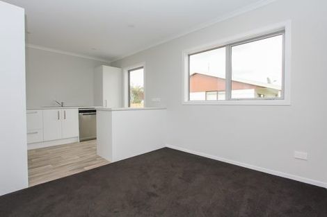 Photo of property in 4/14 Breckons Avenue, Nawton, Hamilton, 3200