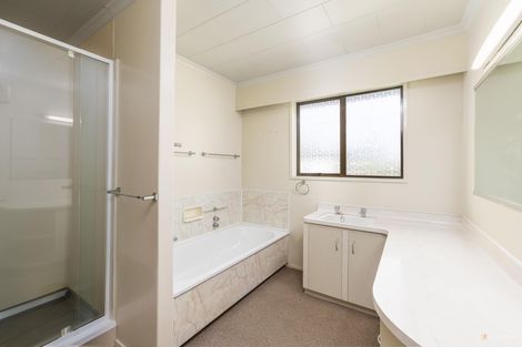 Photo of property in 11-17 Hayes Street, Waimate, 7924