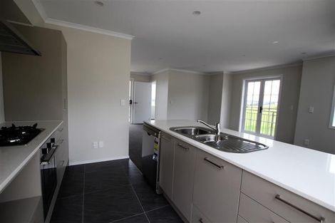 Photo of property in 40 Fernly Rise, Flat Bush, Auckland, 2019