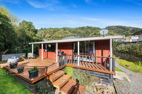 Photo of property in 15a Hampden Street, Picton, 7220