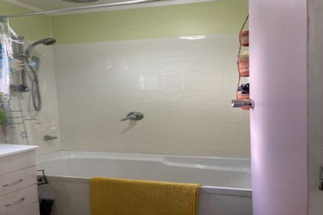 Photo of property in 2/36 Blacklock Avenue, Henderson, Auckland, 0612