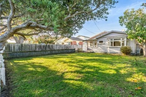 Photo of property in 50 Brook Street, Waterloo, Lower Hutt, 5011