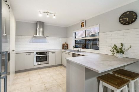 Photo of property in 20 Milson Drive, Papakura, 2110