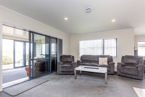 Photo of property in 16 Kapuka Street, Papamoa Beach, Papamoa, 3118