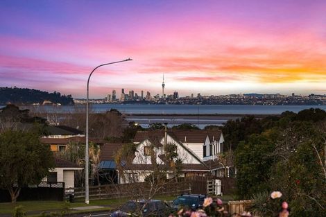 Photo of property in 27 Marina View Drive, West Harbour, Auckland, 0618