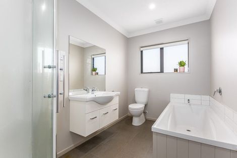 Photo of property in 38 Moonsail Drive, Whitby, Porirua, 5024