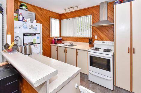 Photo of property in 4 Adel Place, Weymouth, Auckland, 2103