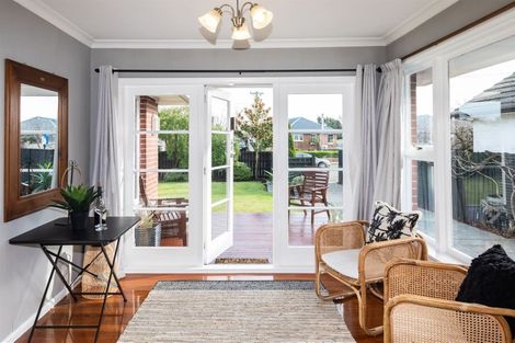 Photo of property in 21 Springbank Street, Bryndwr, Christchurch, 8053