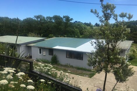 Photo of property in 695 State Highway 16, Kumeu, 0891