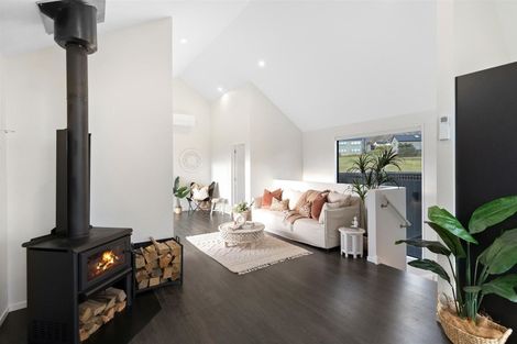 Photo of property in 21 Soudley Court, Jacks Point, Queenstown, 9371