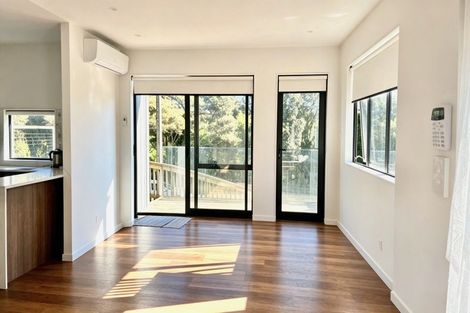 Photo of property in 1 Korokio Lane, Henderson, Auckland, 0612