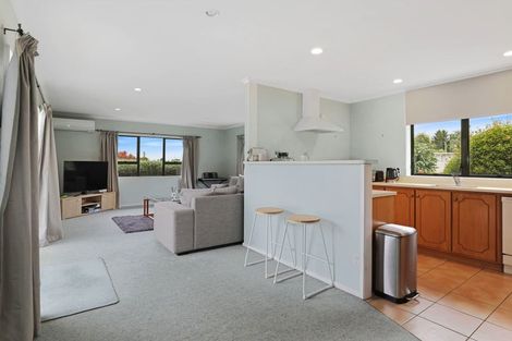 Photo of property in 2/69 Ngamotu Road, Hilltop, Taupo, 3330