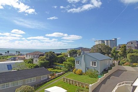 Photo of property in 12 Kaimata Street, Brooklands, New Plymouth, 4310