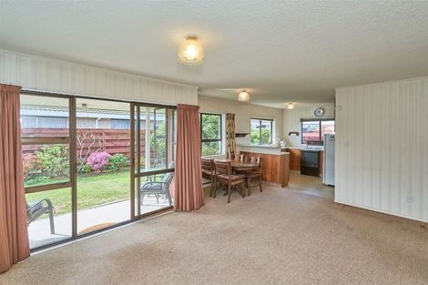 Photo of property in 2/99 Vogel Street, Roslyn, Palmerston North, 4414