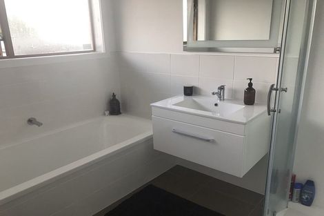 Photo of property in 1/47 Moana Avenue, Onehunga, Auckland, 1061