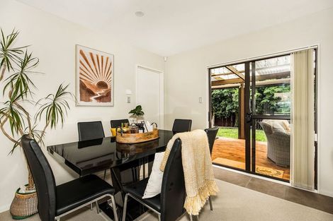 Photo of property in 21 Janway Avenue, Flat Bush, Auckland, 2016