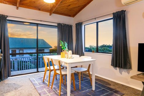 Photo of property in 21 Doncaster Terrace, Ascot Park, Porirua, 5024