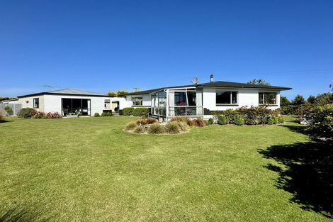 Photo of property in 177 Awarua School Road, Woodend, Invercargill, 9877