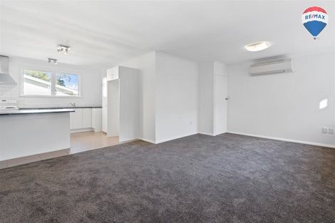 Photo of property in 43 Stewart Drive, Newlands, Wellington, 6037