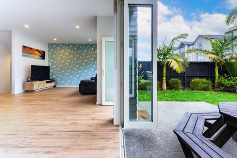 Photo of property in 15 Watermill Lane, Silverdale, 0932